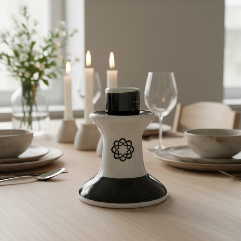 Castiçal de Porcelana - Branco/Preto